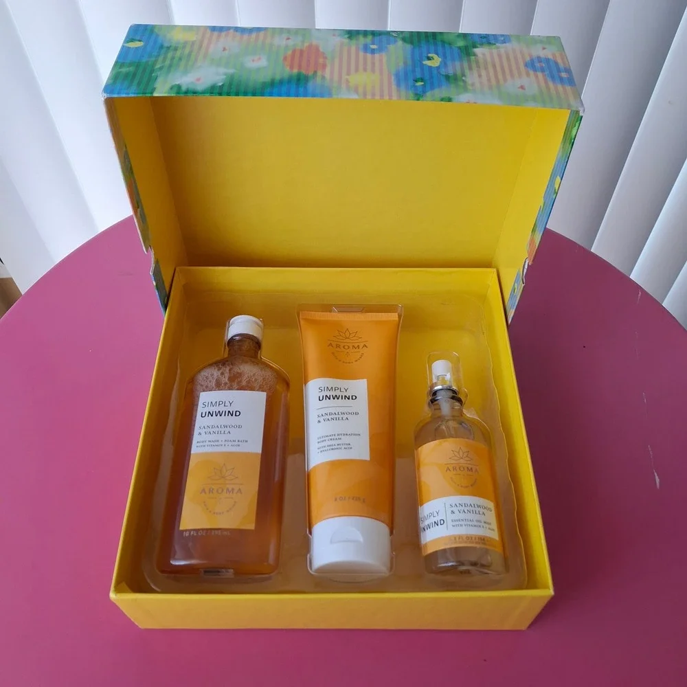 Bath & Body Works SANDALWOOD & VANILLA Aroma Gift Set 3 Piece Box